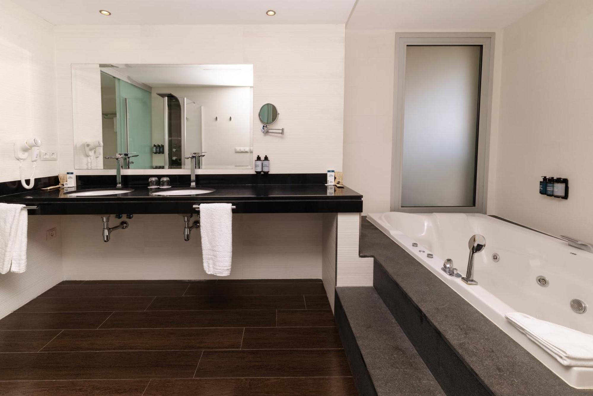 Suite Jacuzzi Terrace