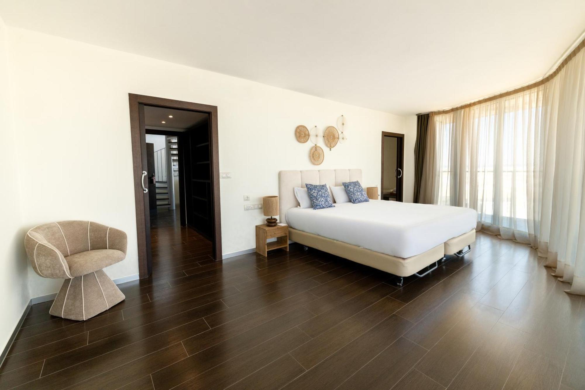 Master Suite Jacuzzi Terrace