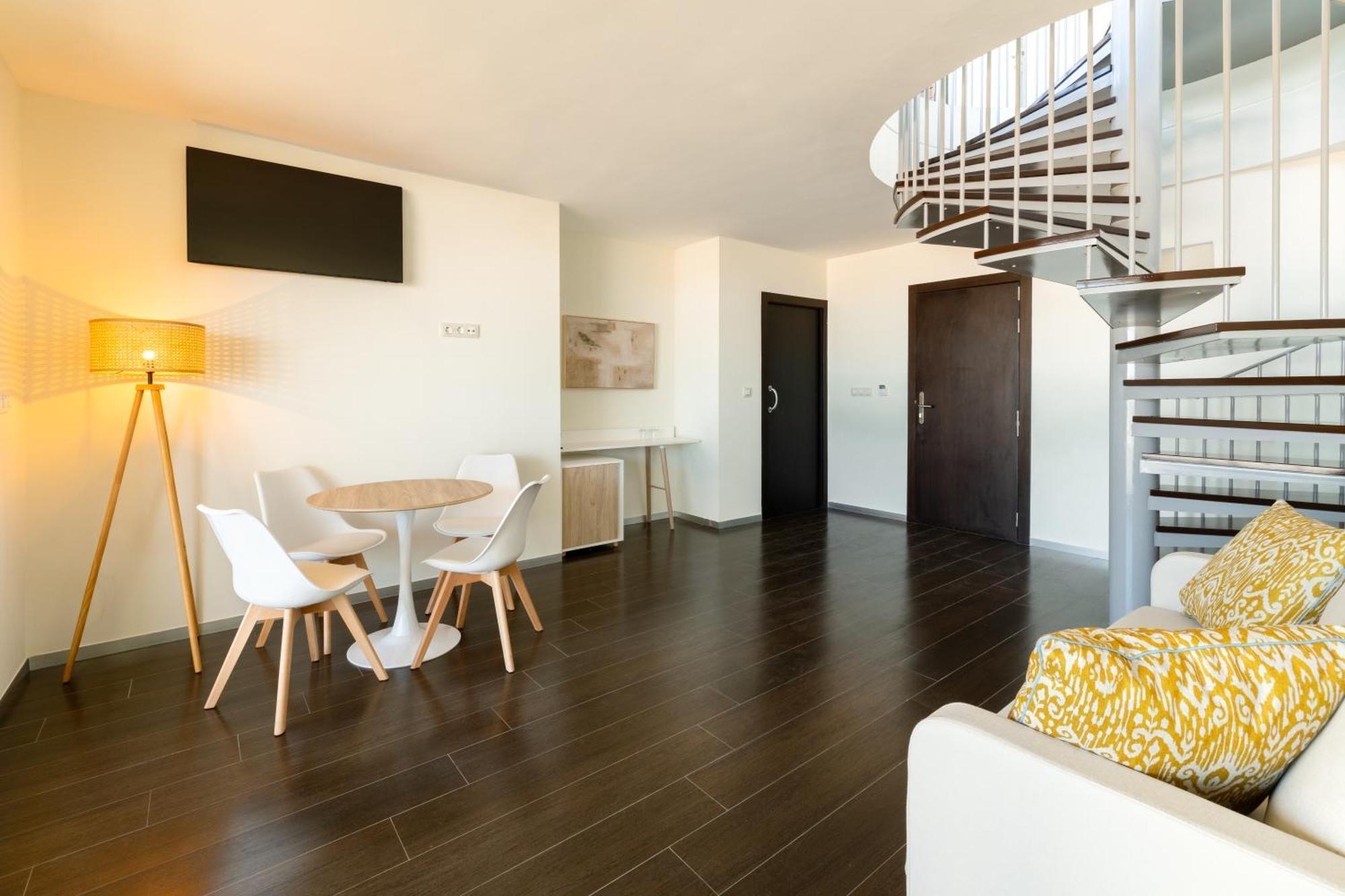 Master Suite Jacuzzi Terrace